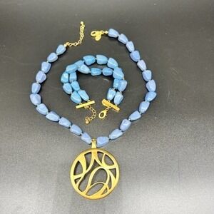Premiere Designs vintage necklace and bracelet. Gold plated pendent /blue gems